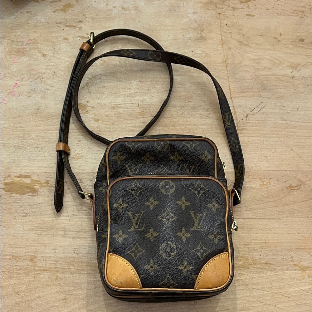 Louis Vuitton Monogram Messenger Bag - Brown and Tan